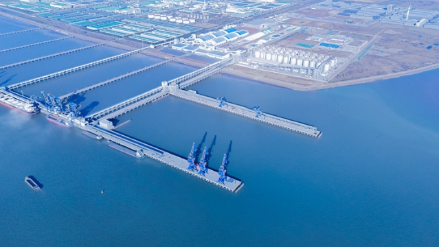 南通港橫港沙作業區10萬噸級糧油泊位工程完成關鍵節點 預計四季度投產