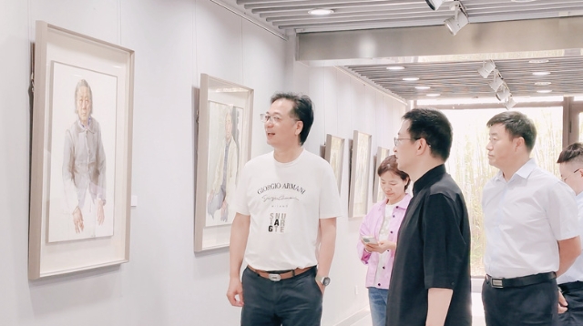 45件作品展現水彩藝術的跨文化之美 